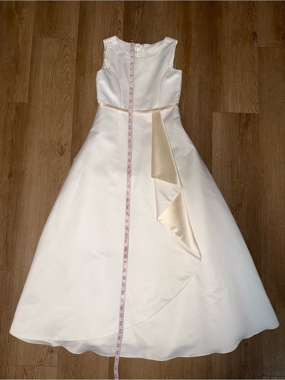 David’s Bridal youth gown - Picture 2 of 8